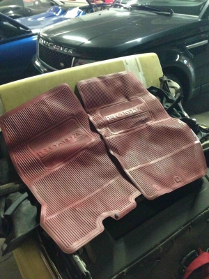 Set of OEM 1965 SM600 Floormats & Headrests